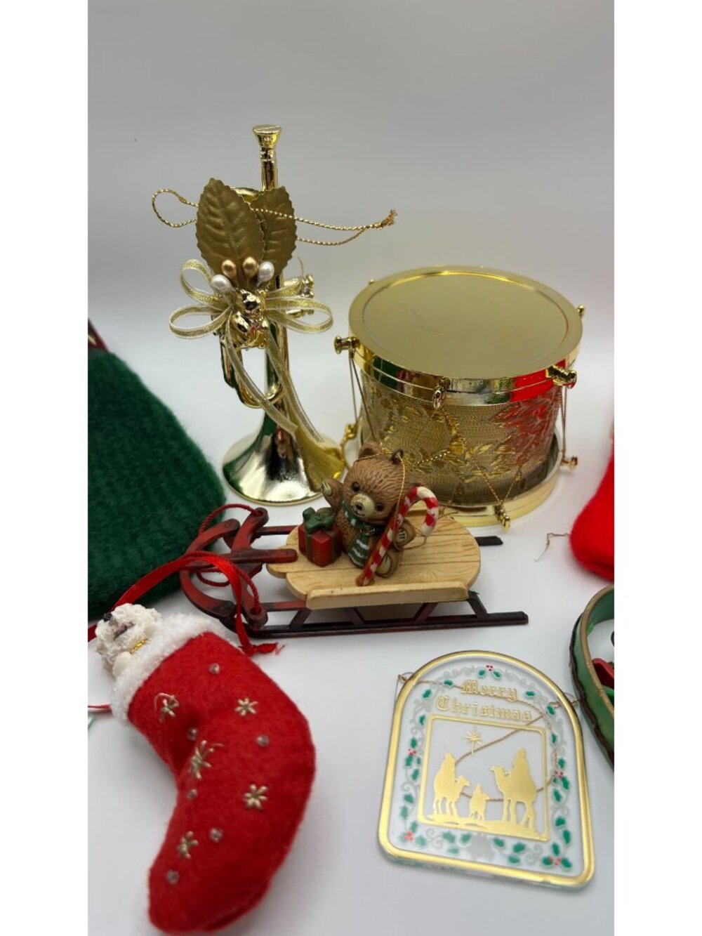Vintage Christmas Ornament Lot Gold Drum Bear Sleigh Stockings Nativity & More - Picture 4 of 4